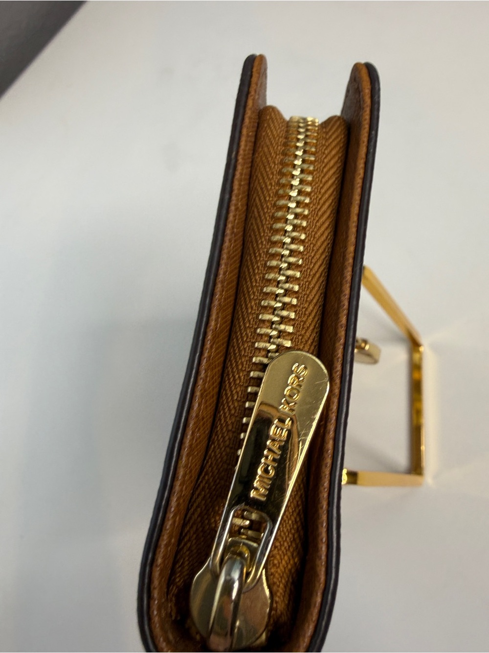 Michael Kors Hamilton Traveler Brown Saffiano Leather Wallet Gold Hardware | GUC - Picture 6 of 10